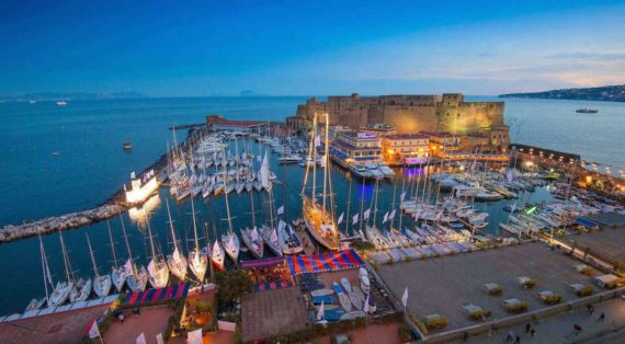 Una passeggiata a Castel dell’Ovo e Borgo Marinai